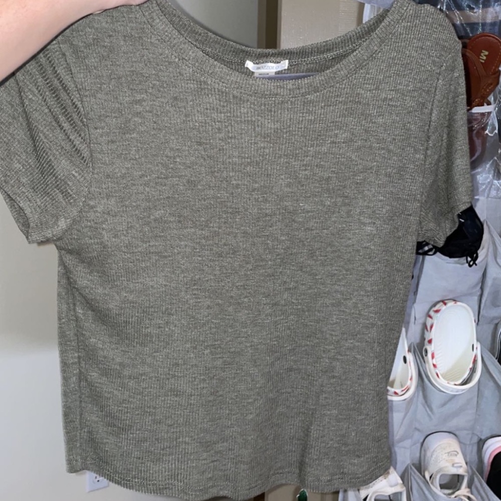 Ribbed dark green crop top